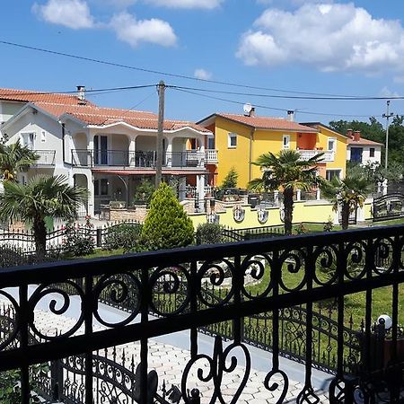Radmani Apartments Poreč Exteriör bild