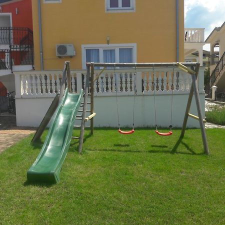 Radmani Apartments Poreč Exteriör bild