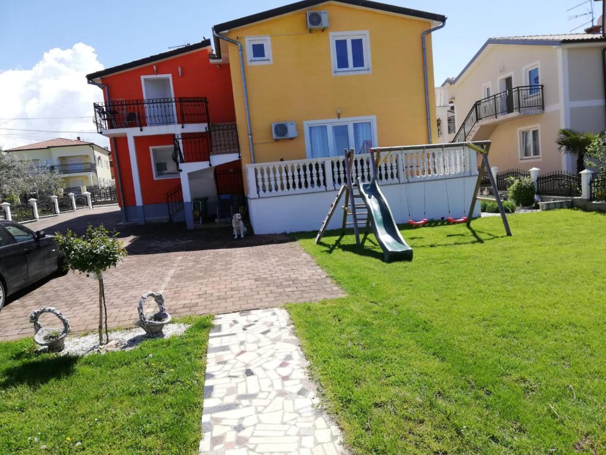 Radmani Apartments Poreč Exteriör bild